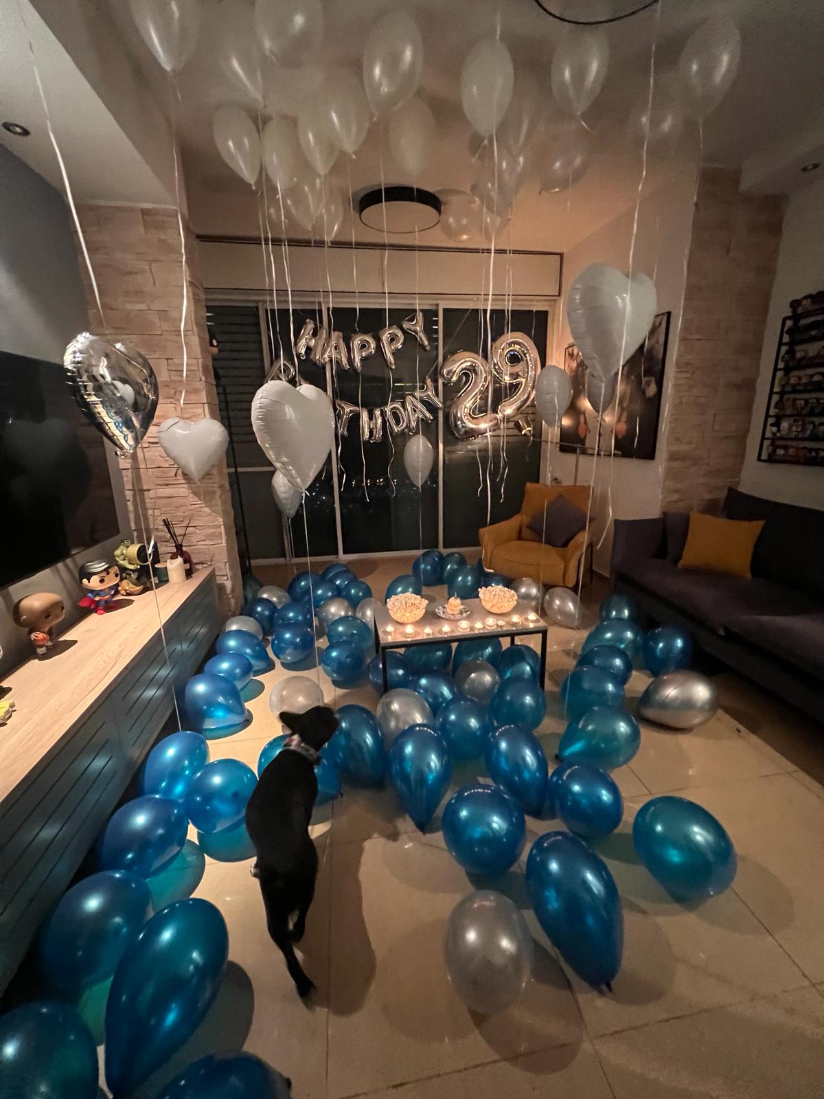 עיצוב אדום-כסף